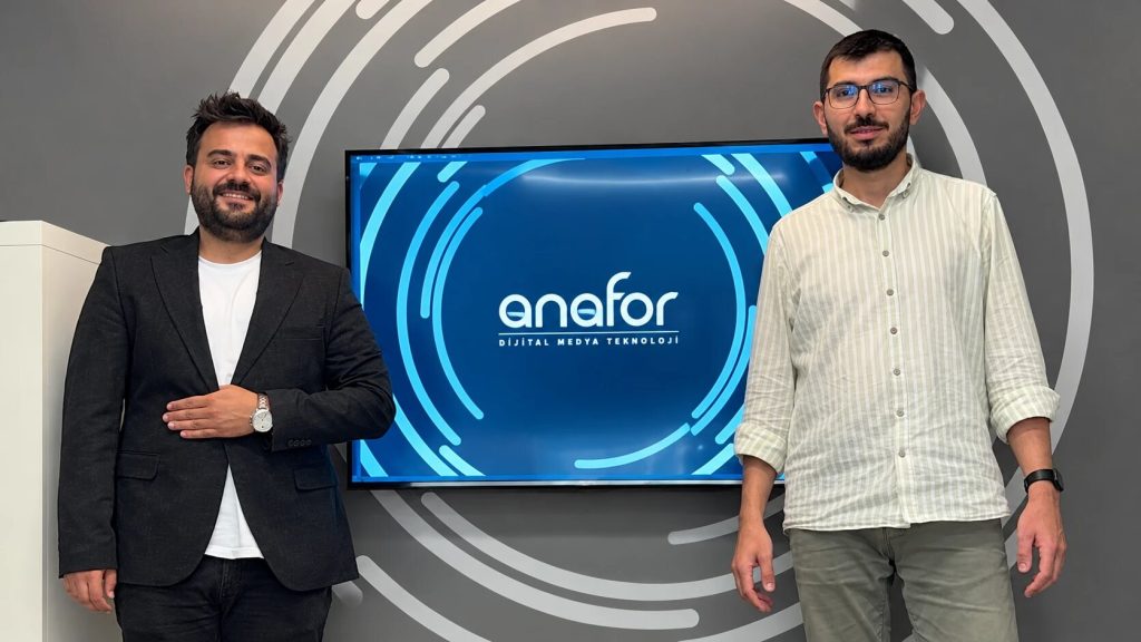 Anafor ajans sahibi ile ikas yetkilisi, Fethiye Anafor ofisinde